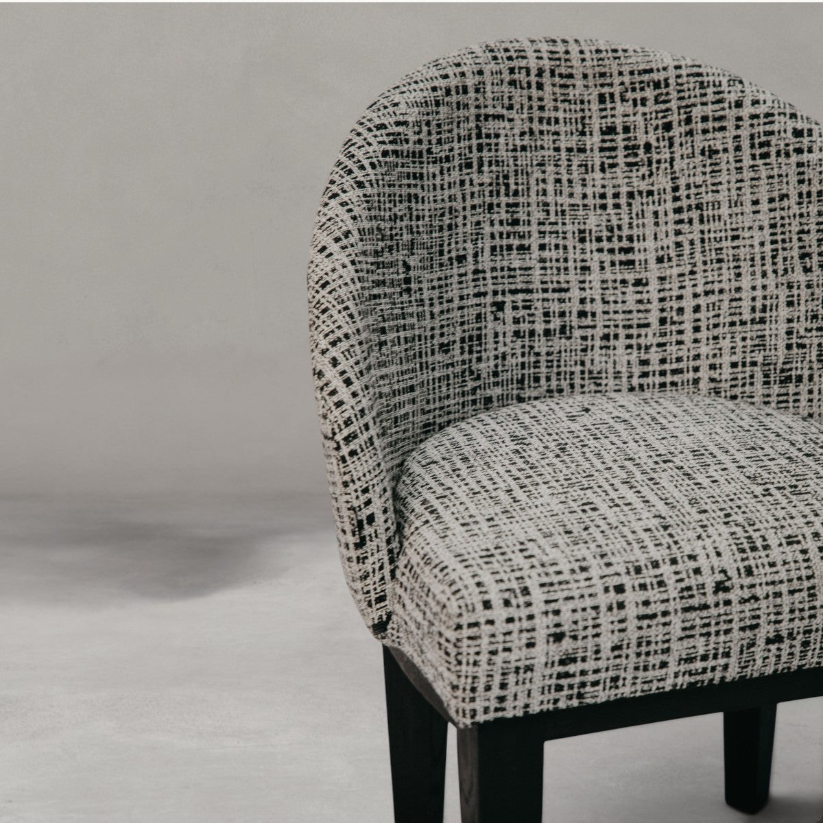HANKI Varo Dining Chair lifestyle view