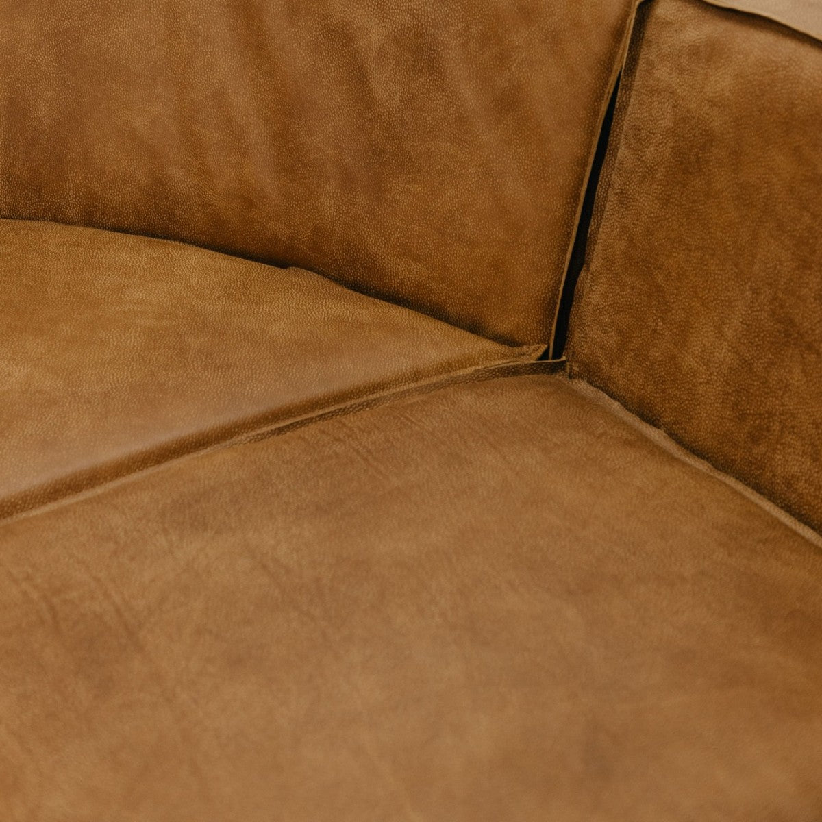 HANKI Alden leather sofa cushion seam close-up