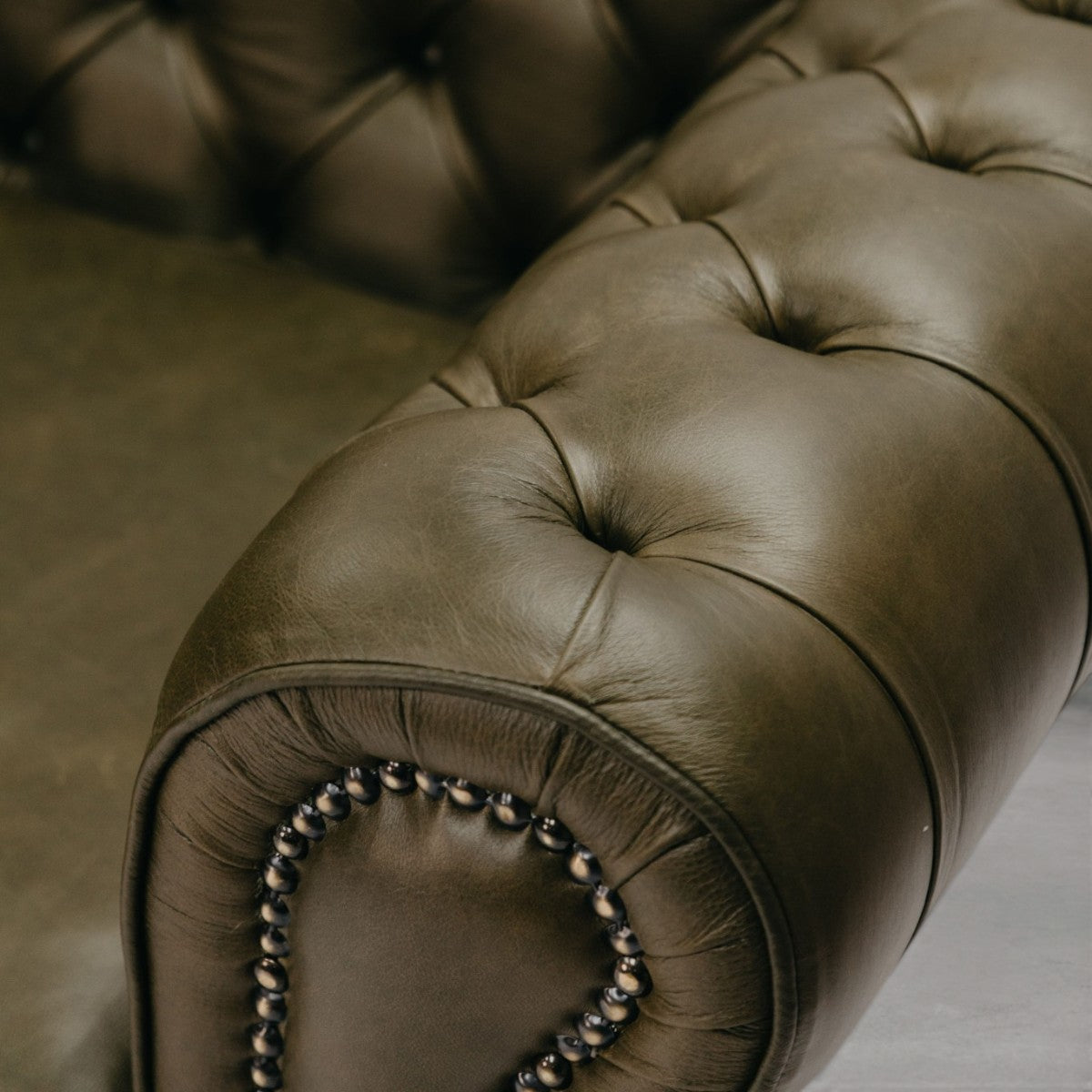 HANKI Dorne Chesterfield sofa lifestyle view
