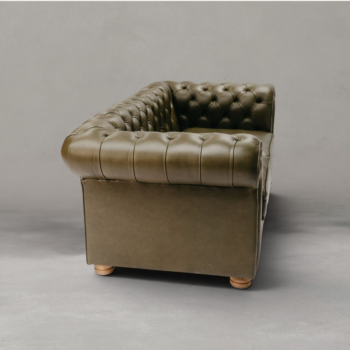 HANKI Dorne Chesterfield sofa angled side view