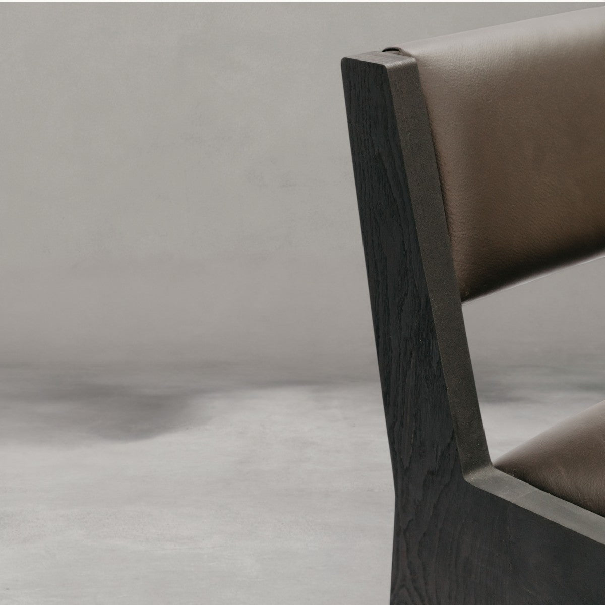 HANKI Iver Bar Chair frame joint detail