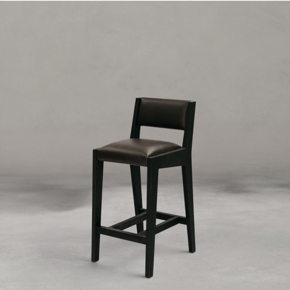 HANKI Iver Bar Chair angled front view
