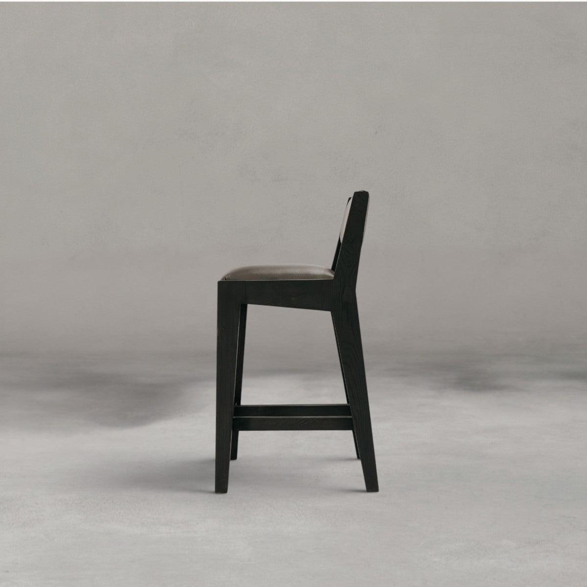 HANKI Iver Bar Chair side view