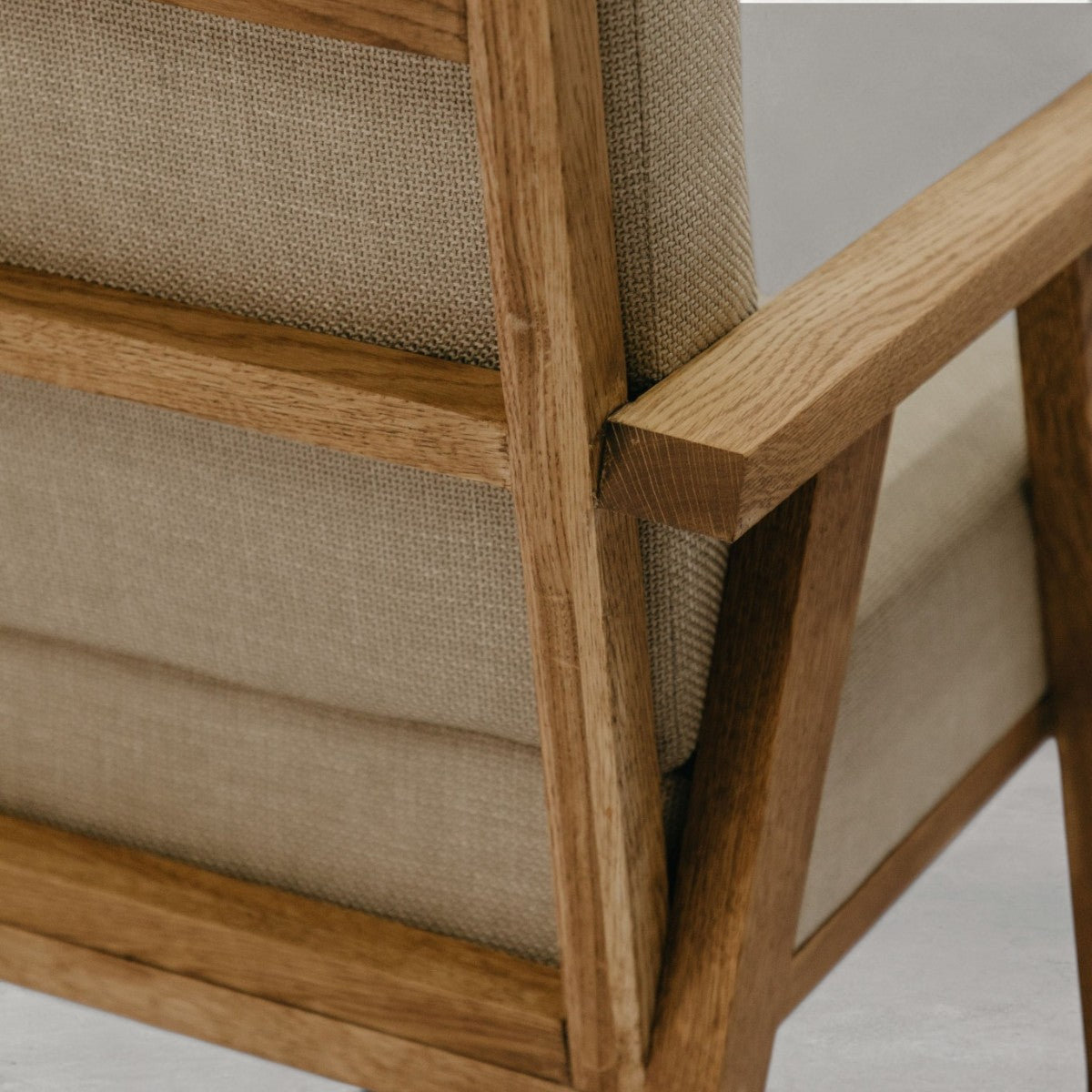 HANKI Olera chair side view