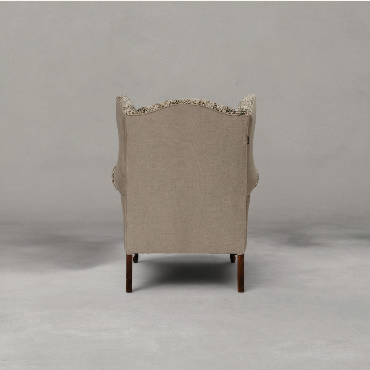 HANKI Verin Wingback olive chair styled view