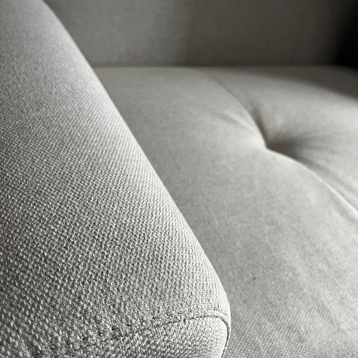 HANKI Ave sofa grid tufted detail