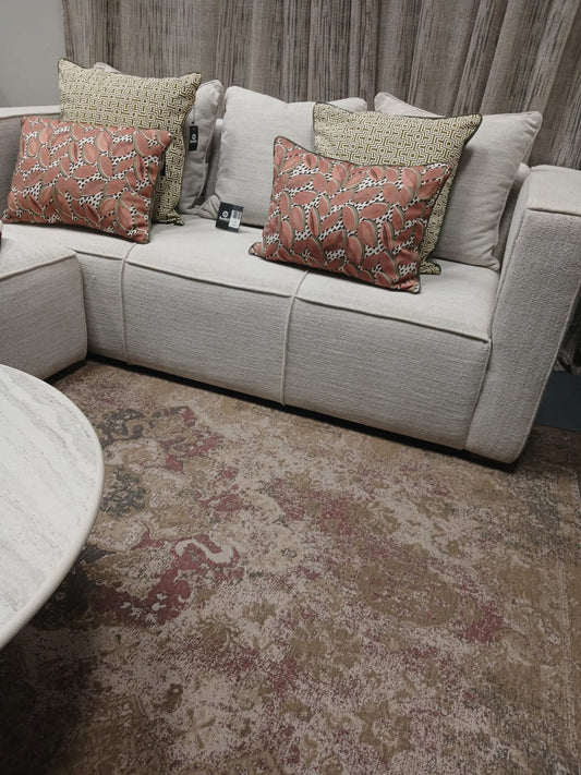 HANKI Azura Grey rug by Monn styled in the George showroom