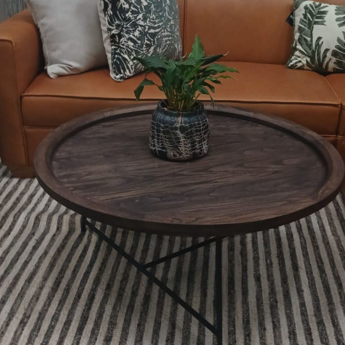 HANKI Quade coffee table styled in the George showroom