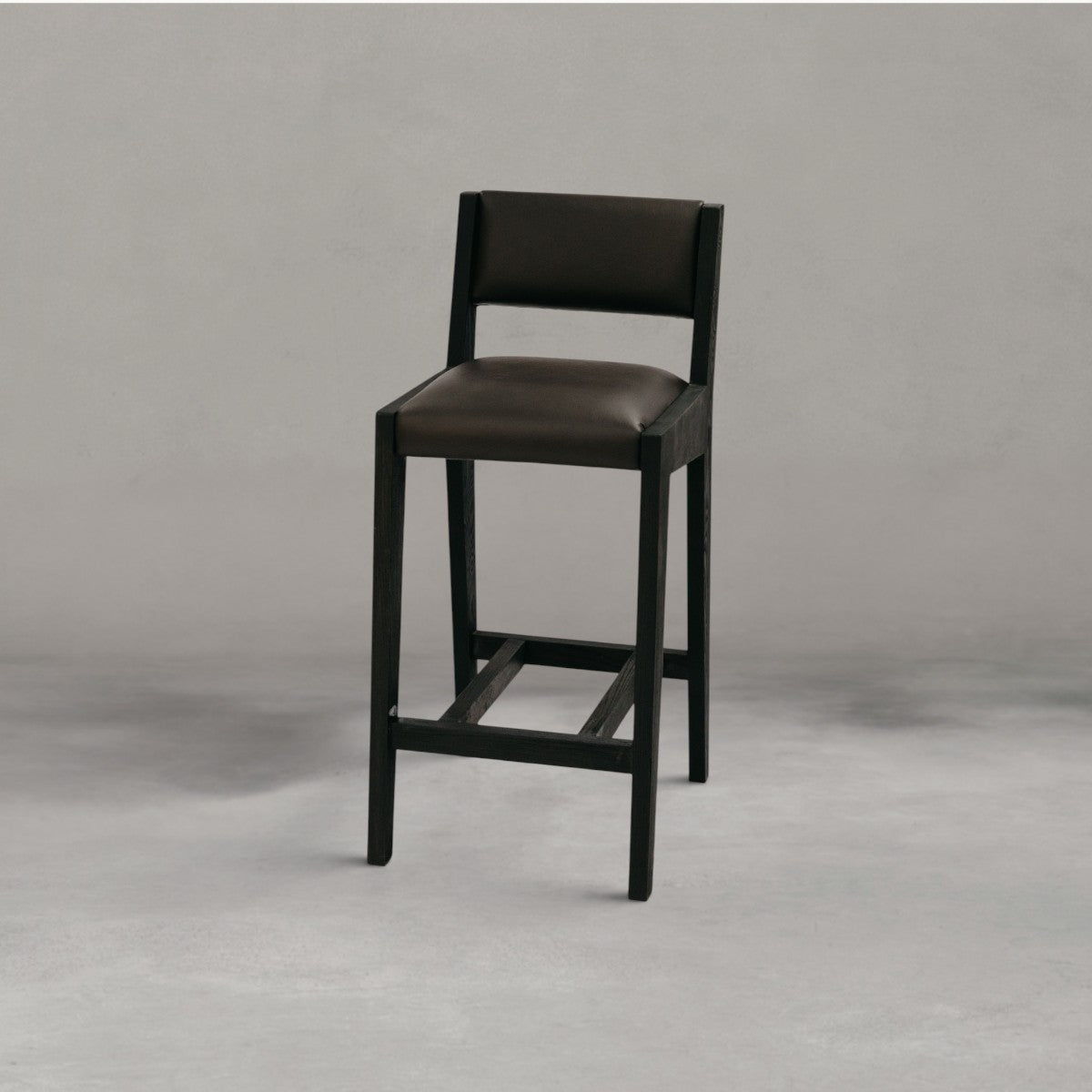 HANKI Iver Bar Chair luxury bar seating front view