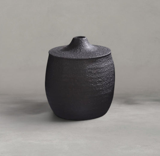HANKI Kuro Vase Large black ceramic decor vase
