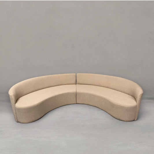 HANKI Luna boucle crescent sofa front view