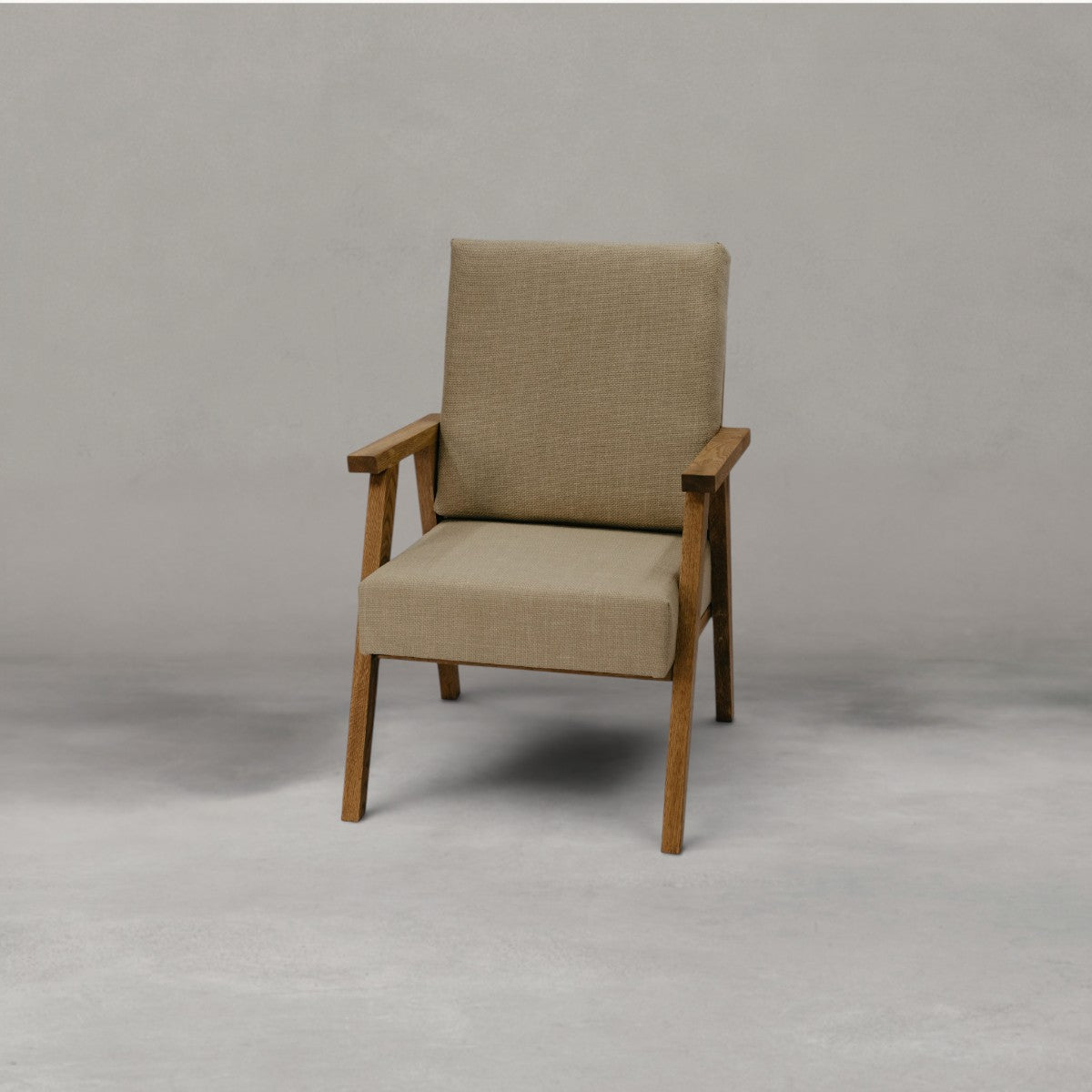 HANKI Olera occasional chair front view