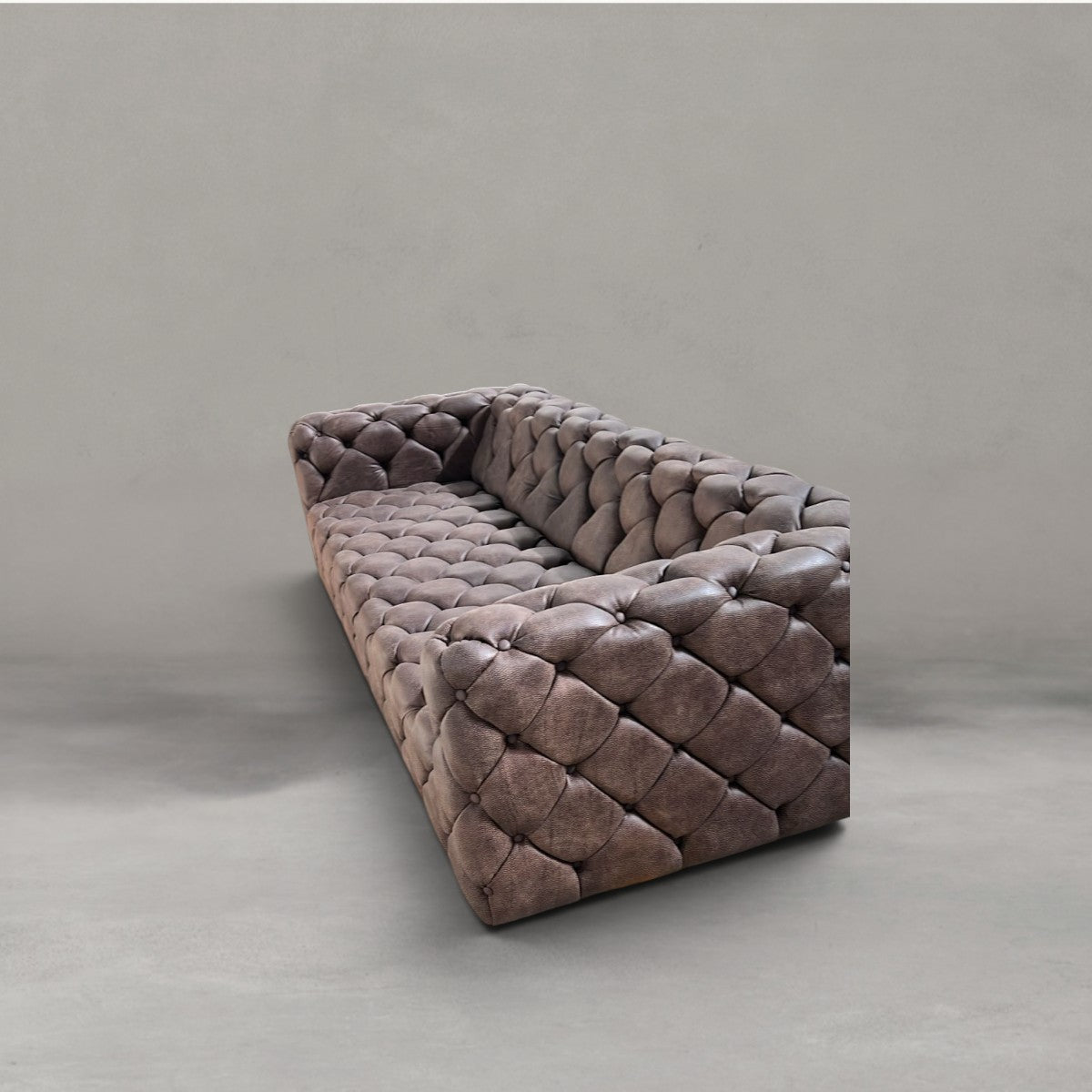 HANKI Duke Chesterfield sofa lifestyle view